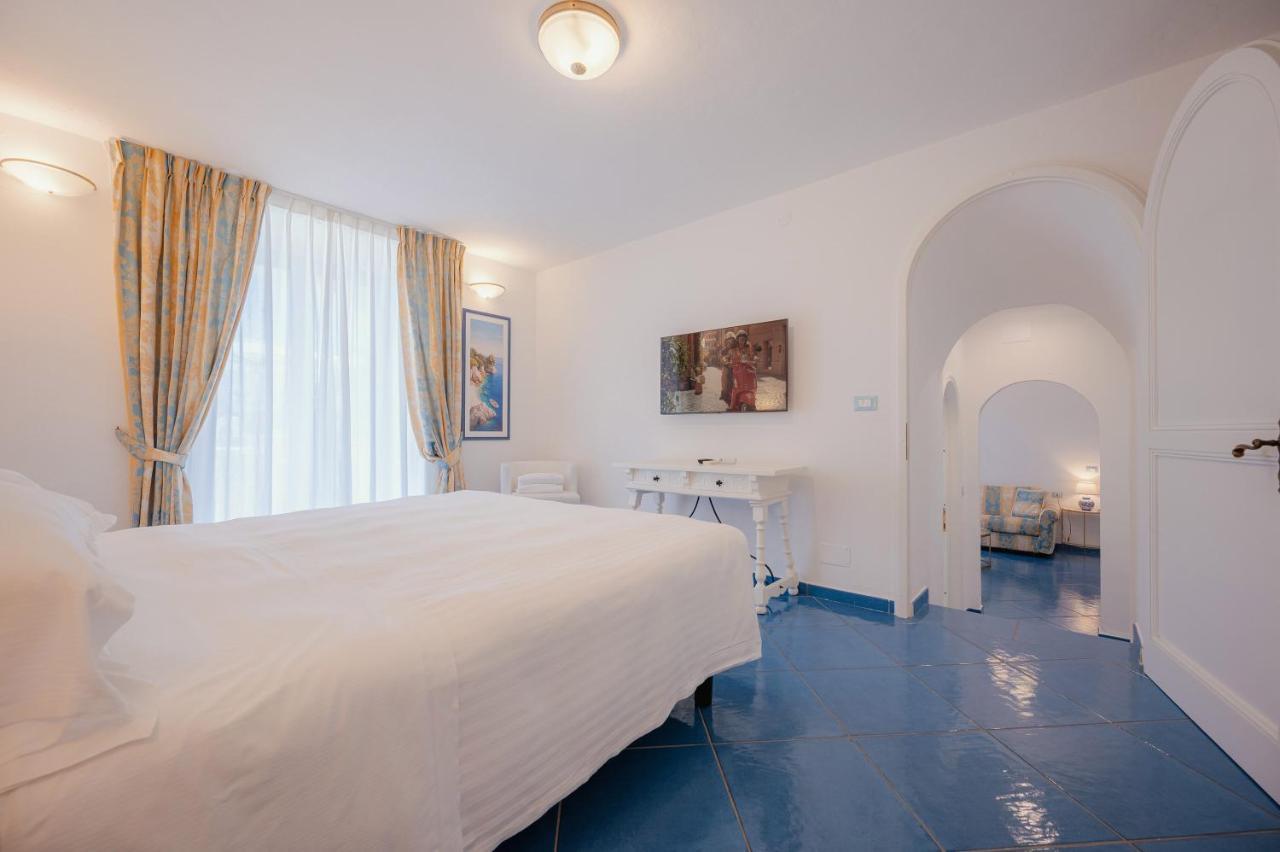 Grand Hotel Le Rocce Gaeta Bagian luar foto