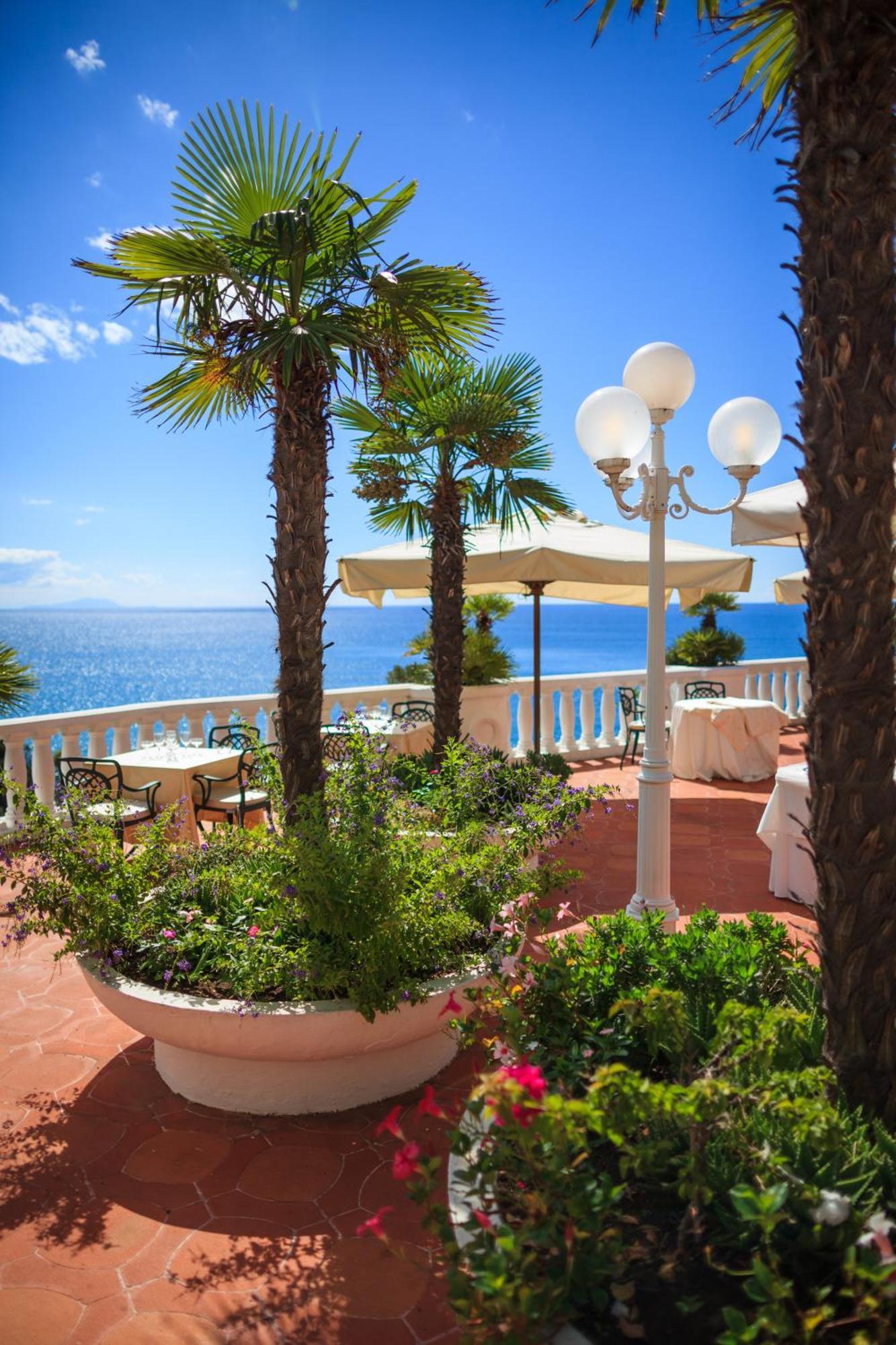 Grand Hotel Le Rocce Gaeta Bagian luar foto